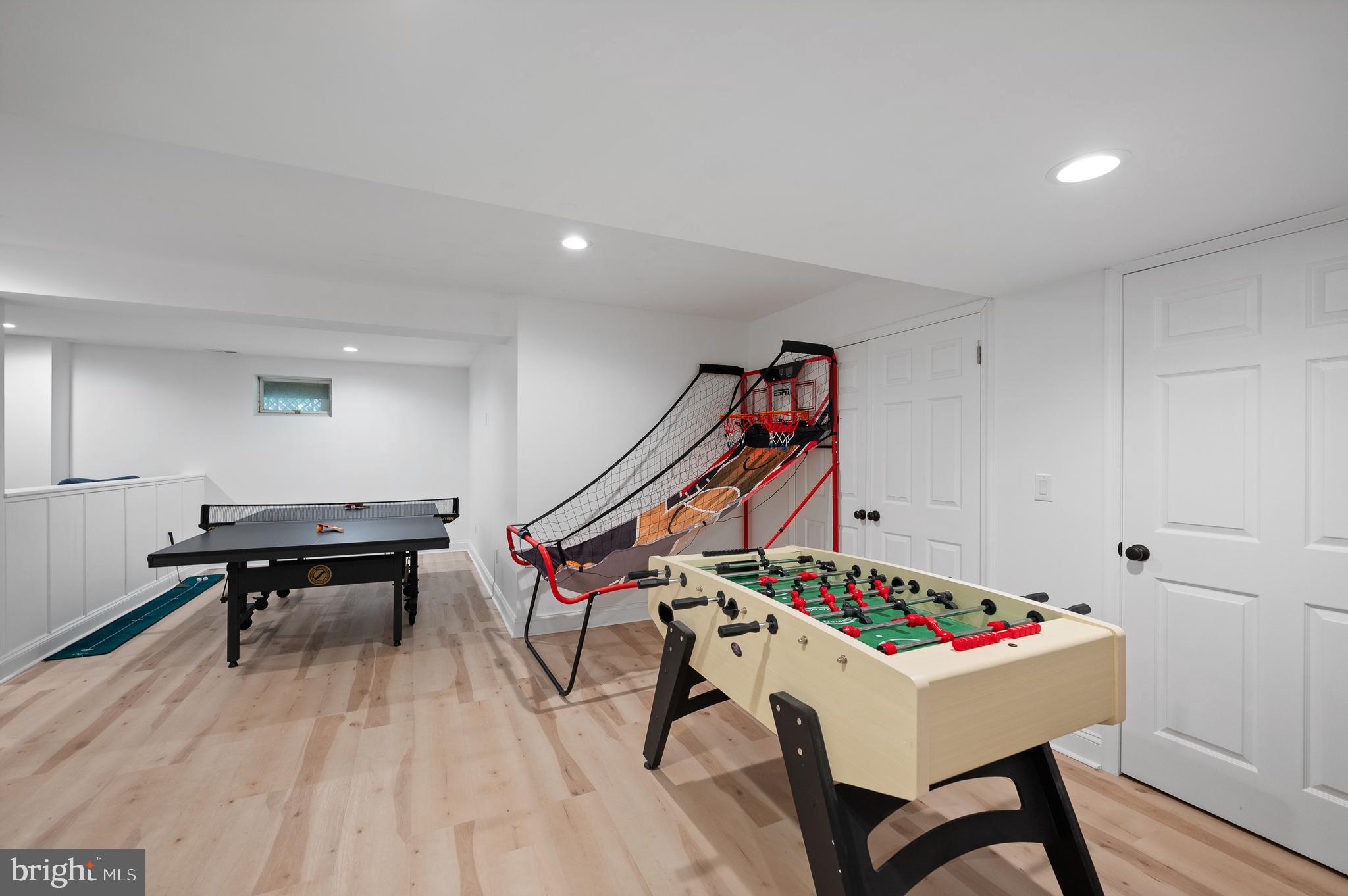 CORNERSTONE - Residential