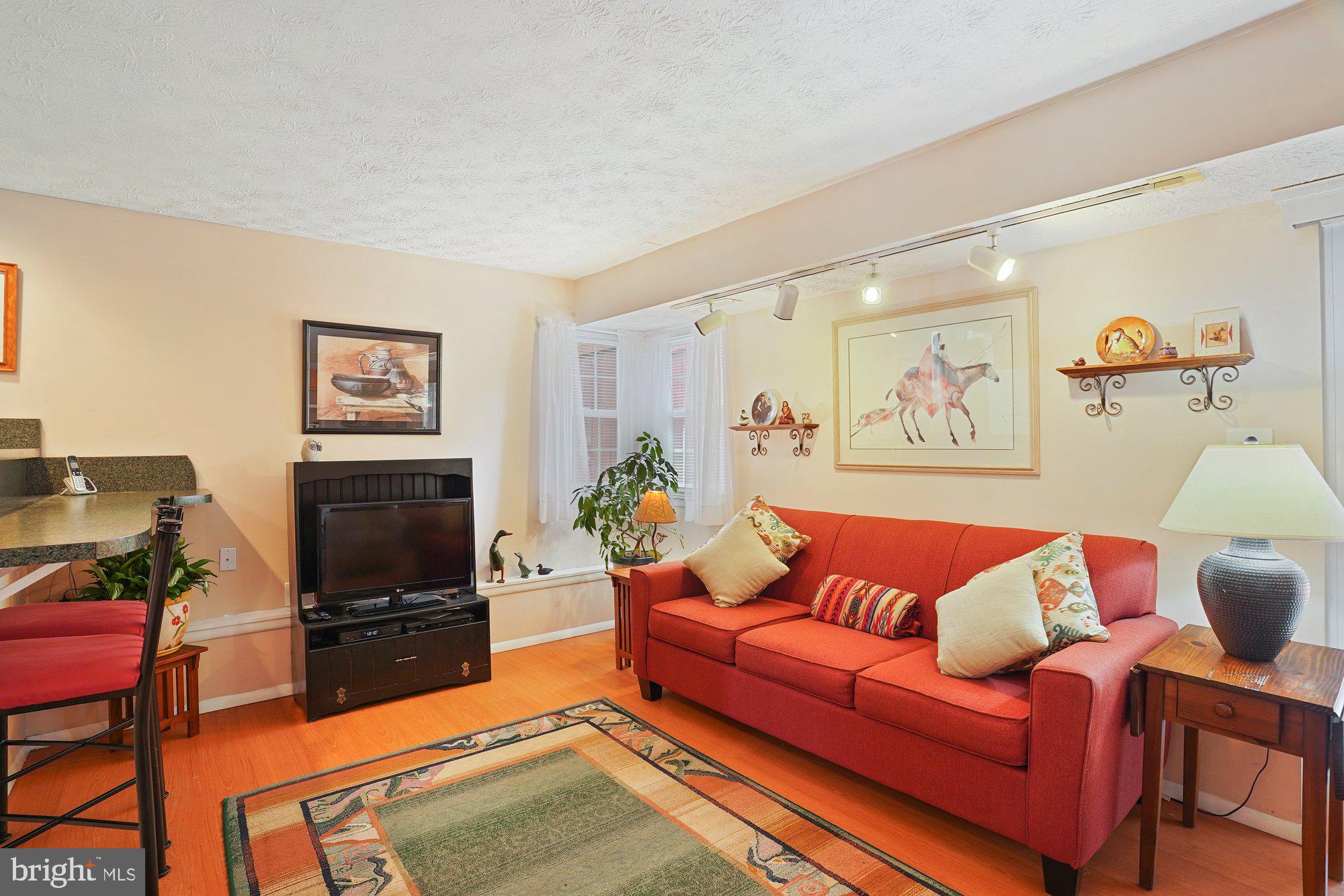 RIVERSIDE - Residential