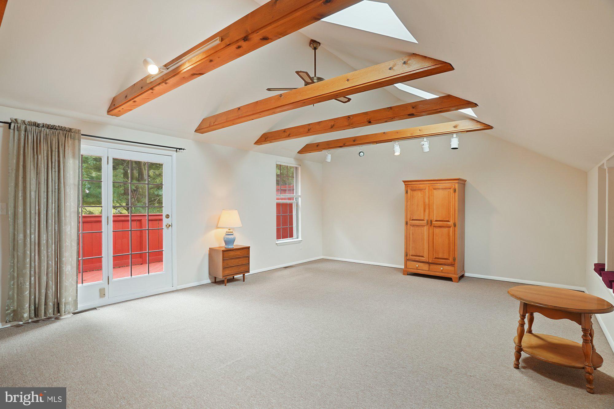 RIVERSIDE - Residential