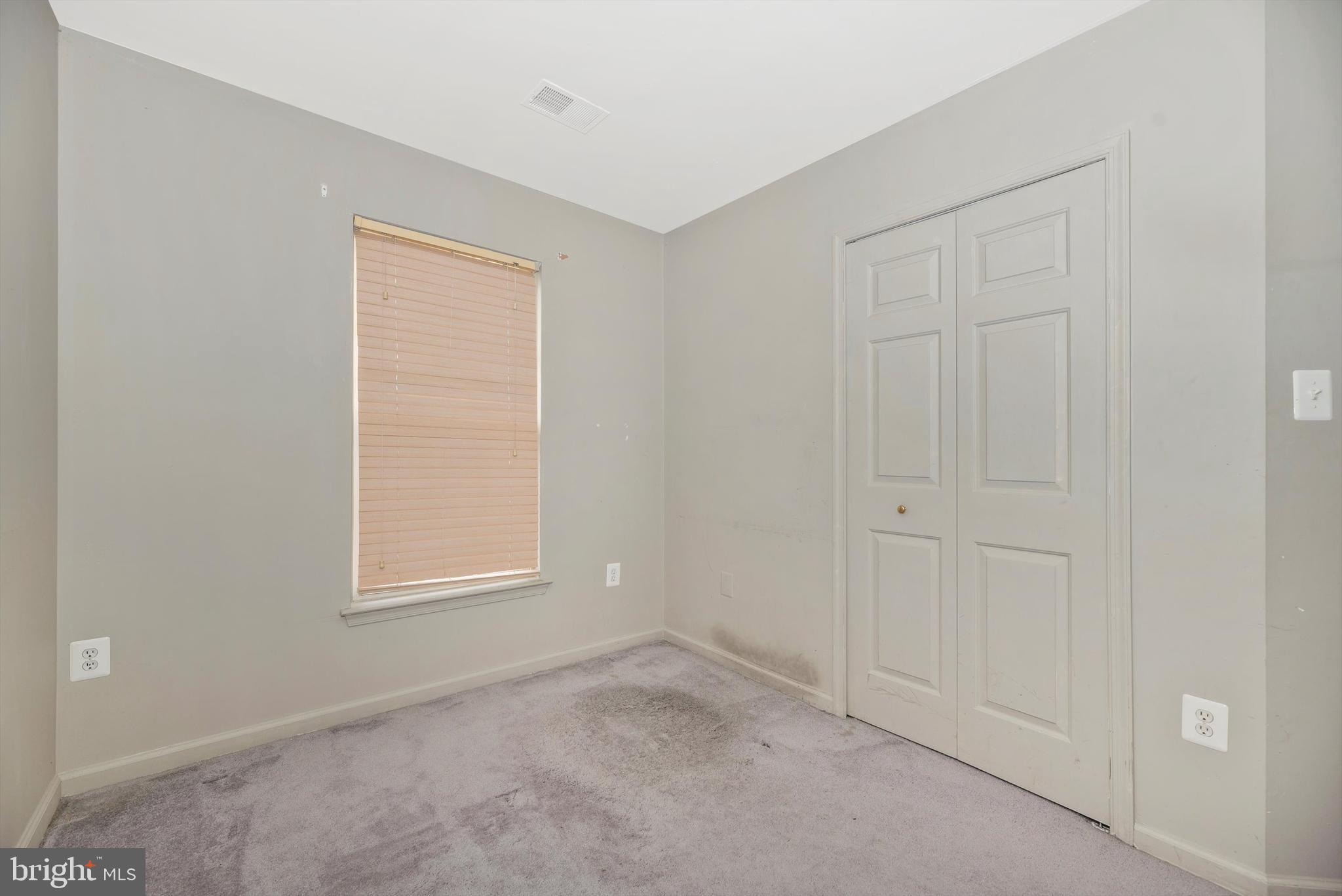 SPRING RIDGE - Residential