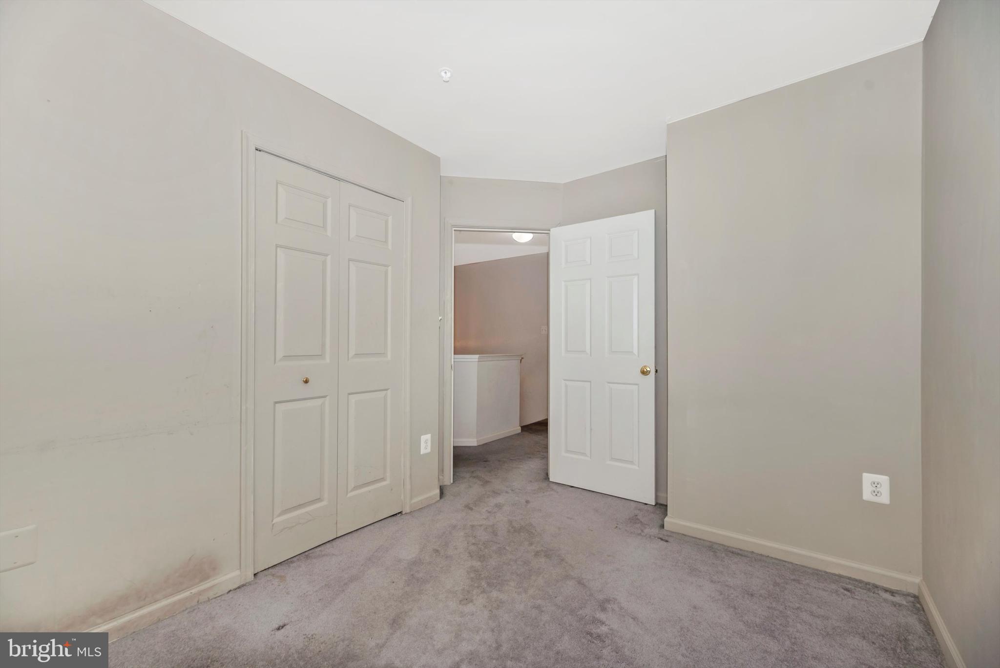 SPRING RIDGE - Residential