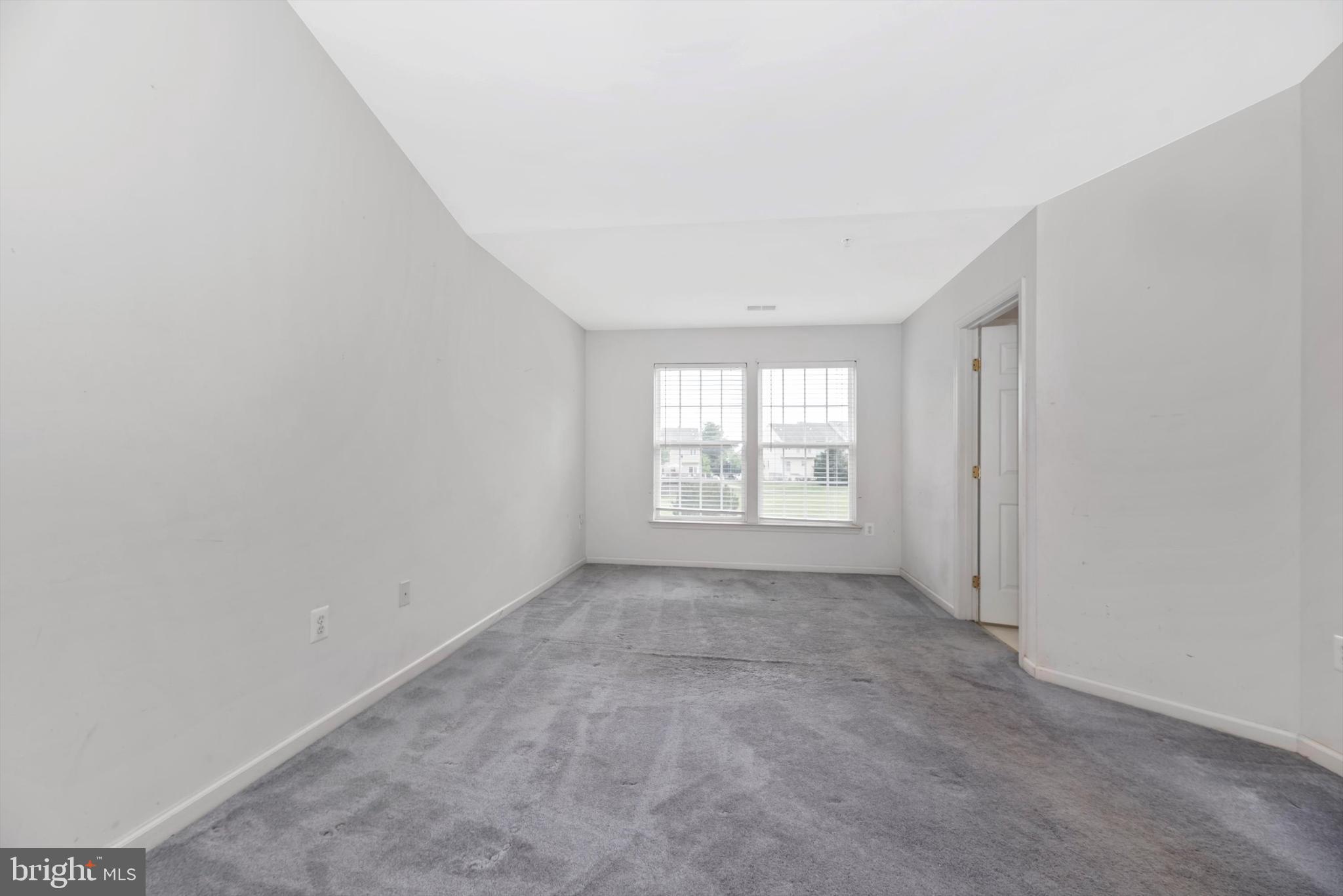 SPRING RIDGE - Residential