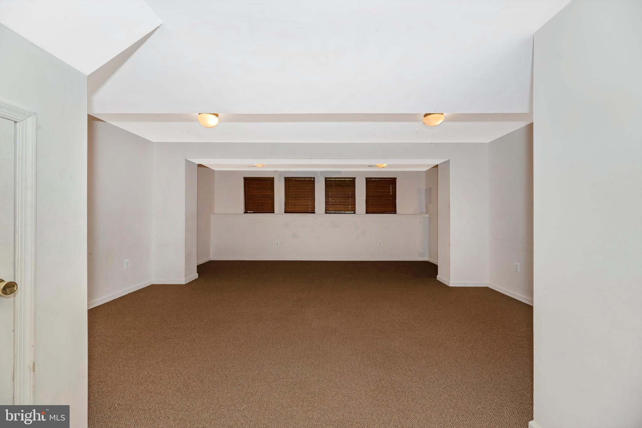 SPRING RIDGE - Residential