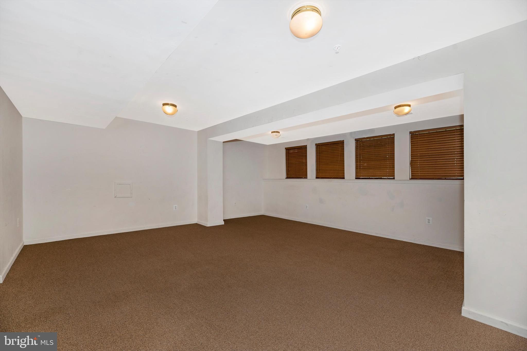 SPRING RIDGE - Residential