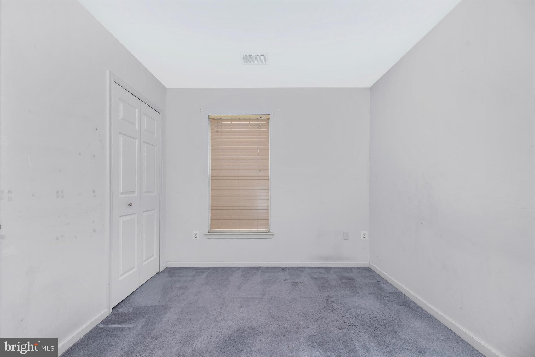 SPRING RIDGE - Residential