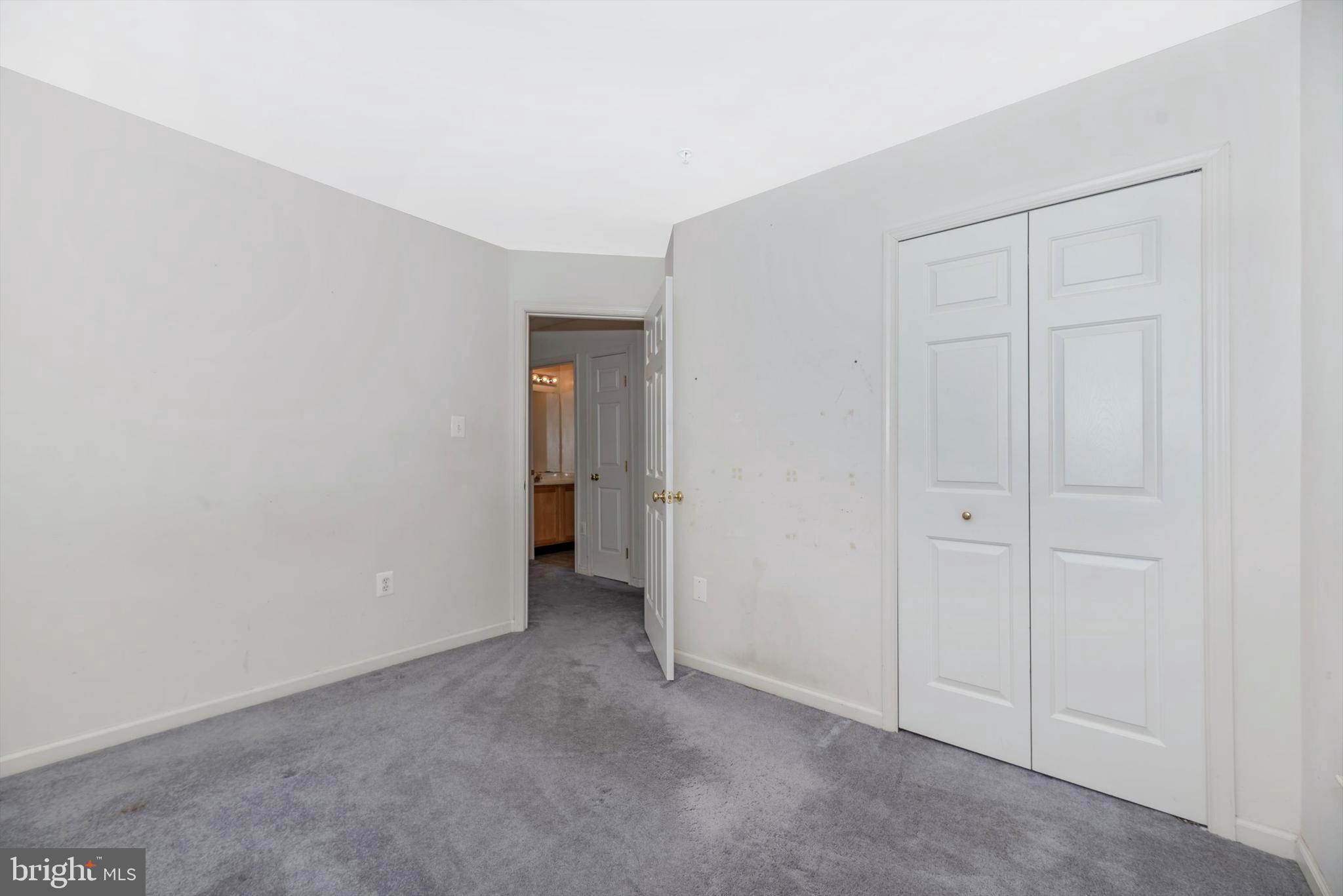 SPRING RIDGE - Residential