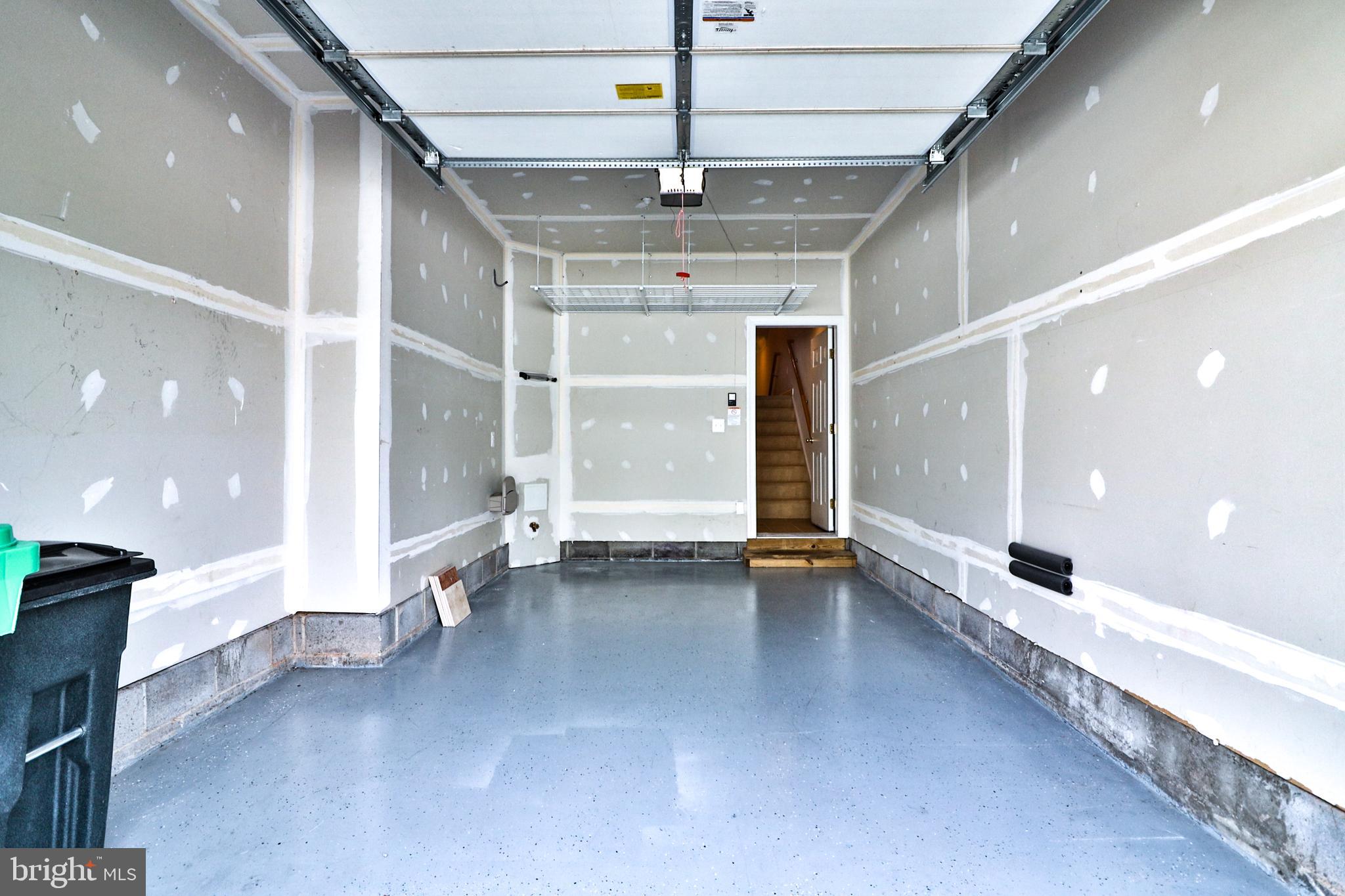 HIDDEN CREEK - Residential Lease