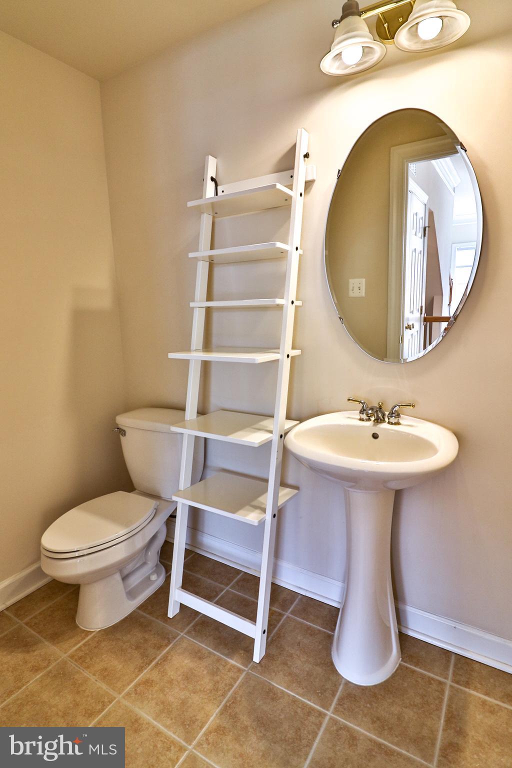 HIDDEN CREEK - Residential Lease