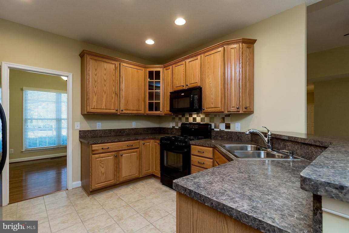 WATERFORD ESTATES - Residential Lease