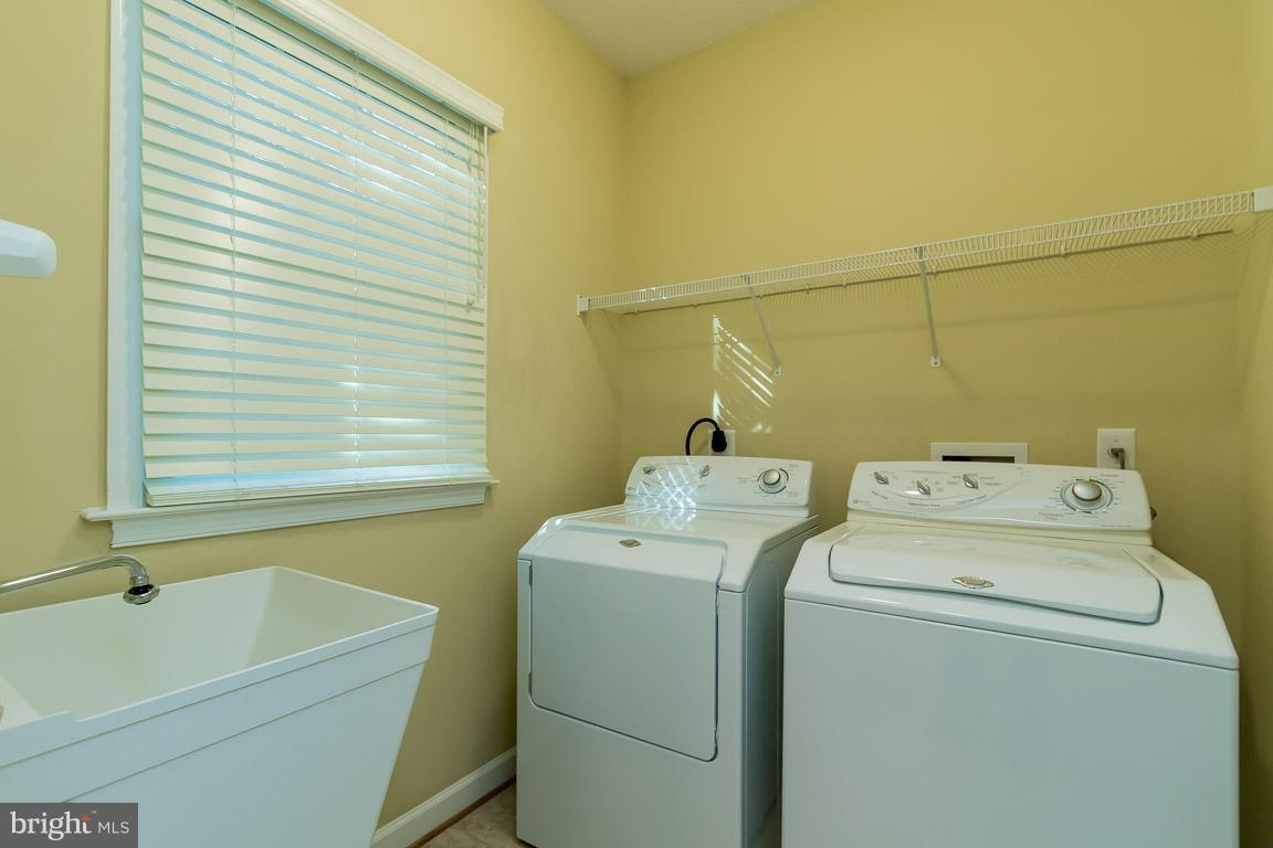 WATERFORD ESTATES - Residential Lease