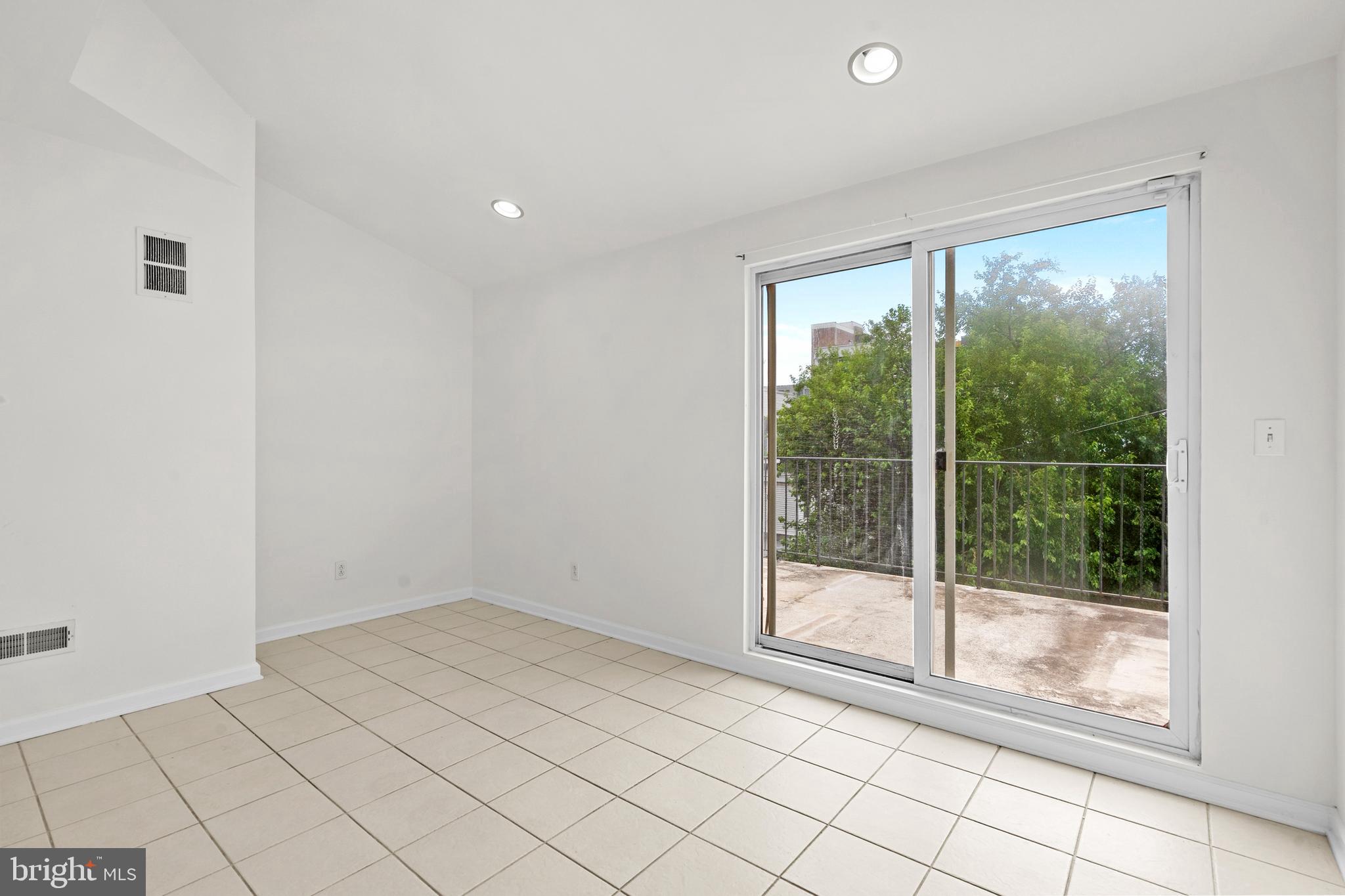 NORTHERN LIBERTIES - Residential Lease