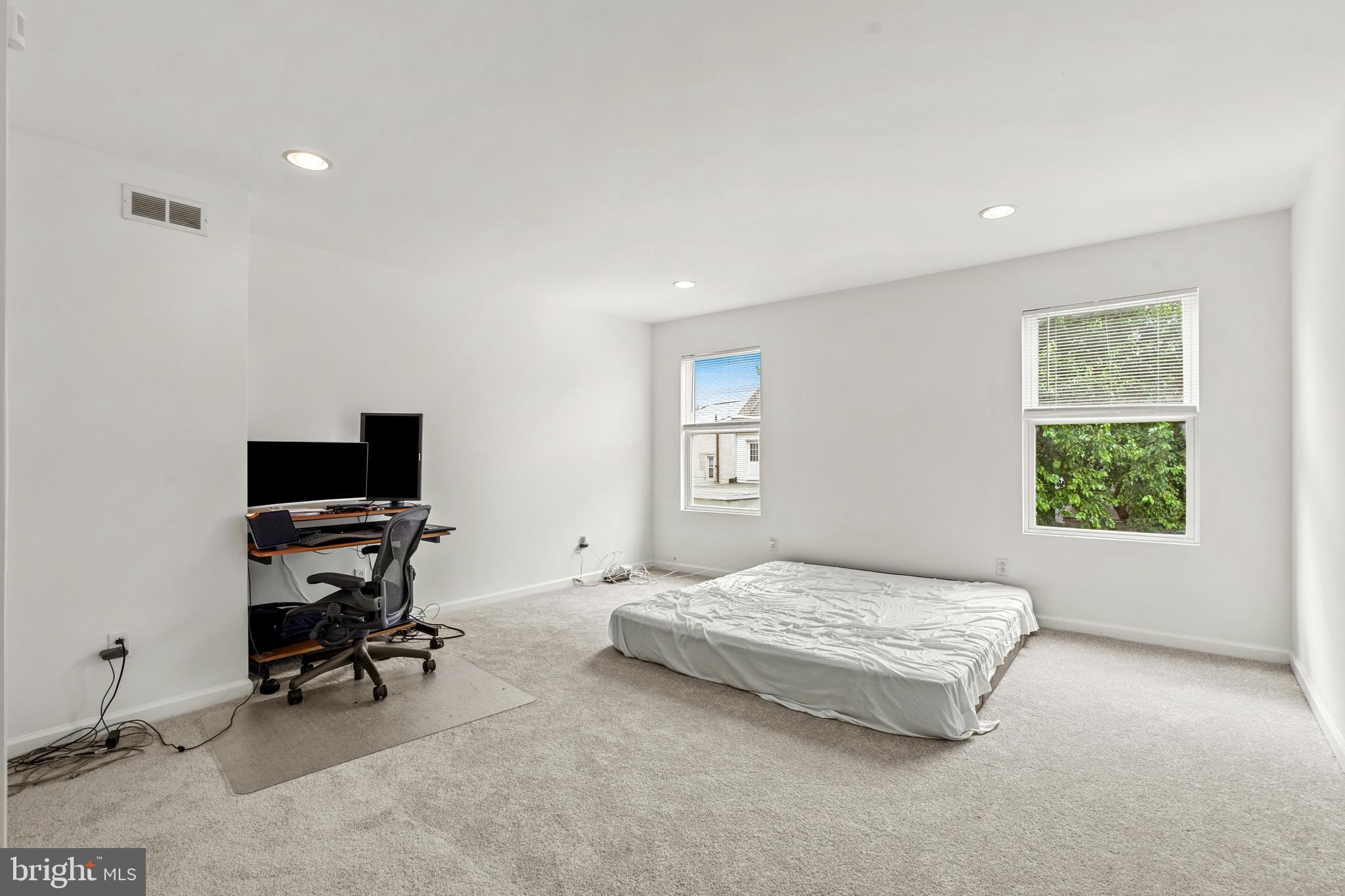 NORTHERN LIBERTIES - Residential Lease