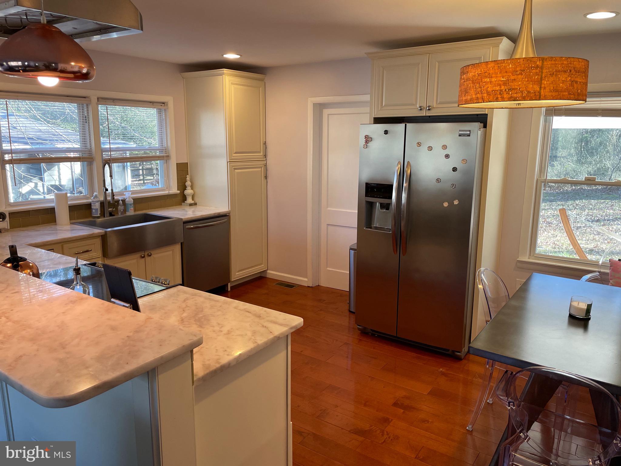 CLINTON - Residential