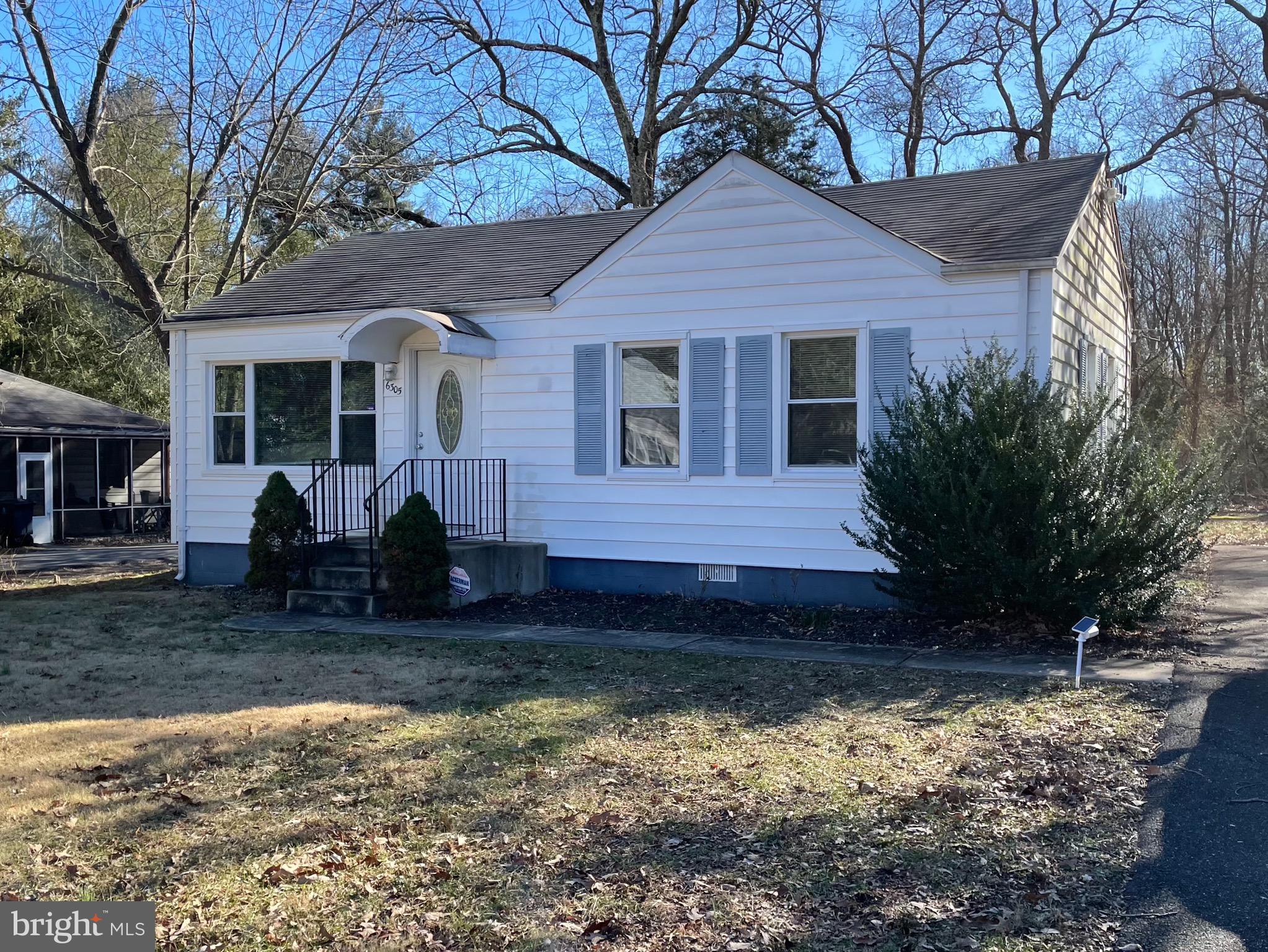 CLINTON - Residential