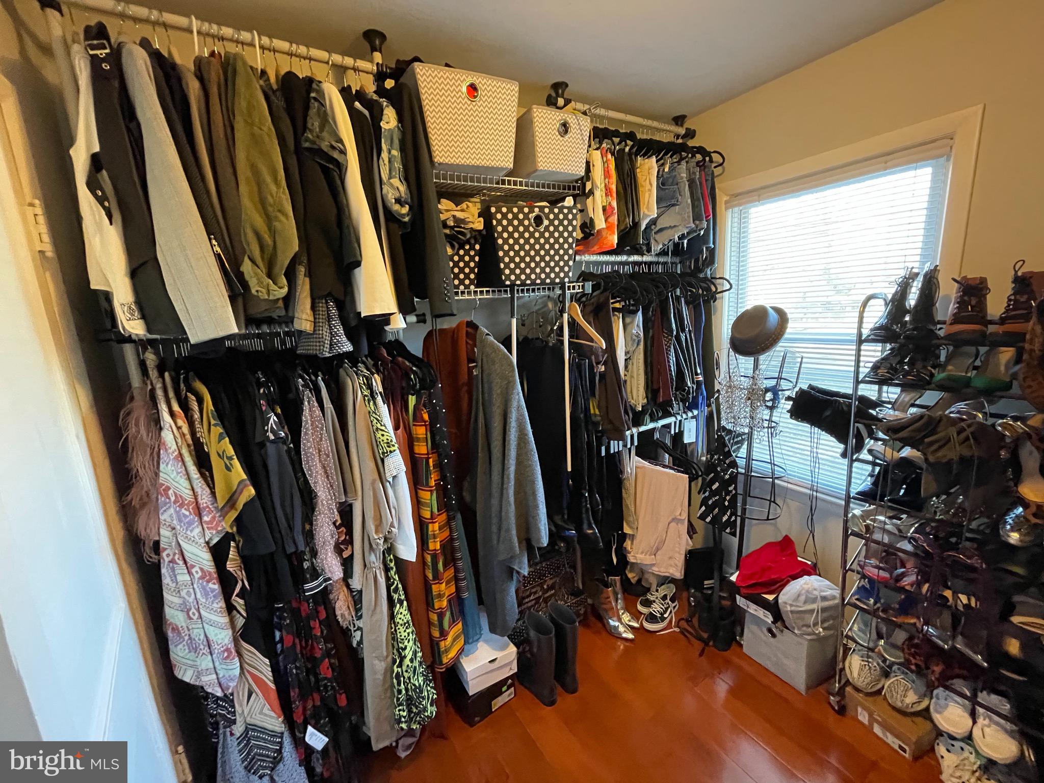 CLINTON - Residential