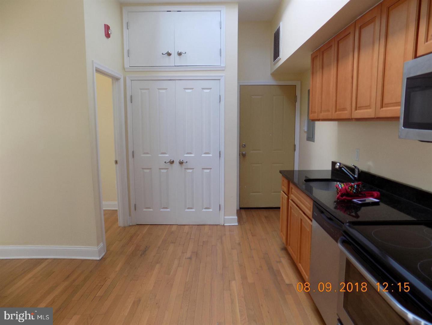 DOWNTOWN - Residential Lease
