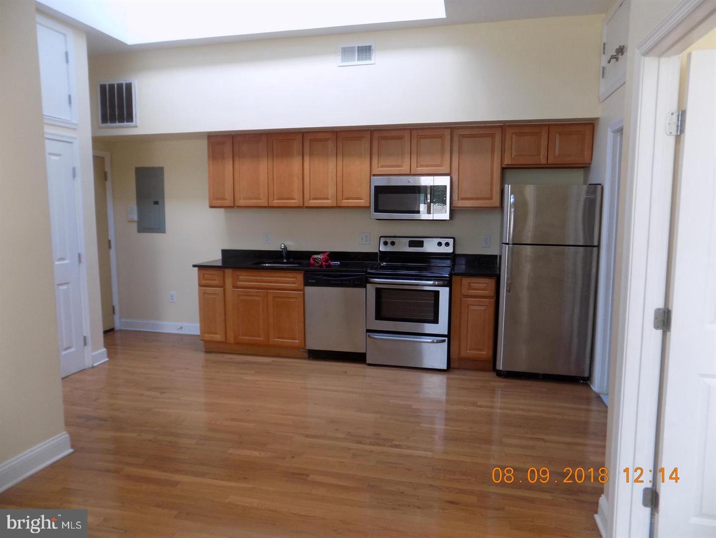 DOWNTOWN - Residential Lease