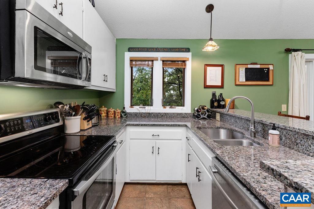 WINTERGREEN RESORT - Residential