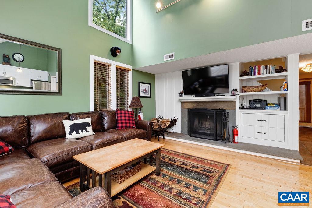 WINTERGREEN RESORT - Residential