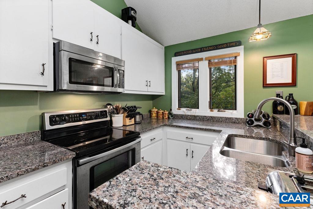 WINTERGREEN RESORT - Residential