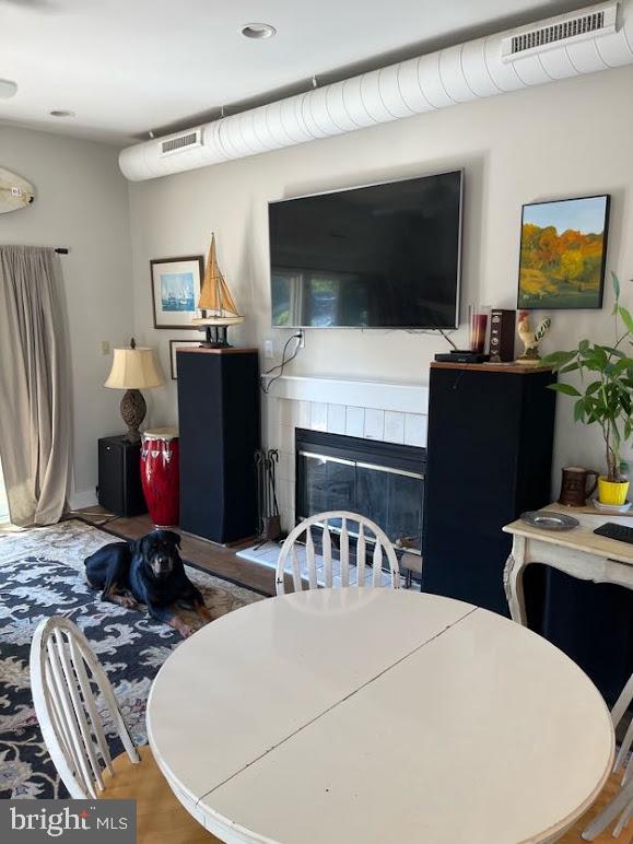 CONSHOHOCKEN - Residential