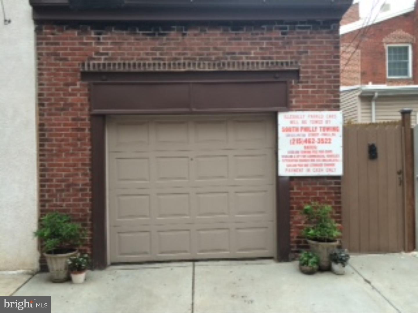 QUEEN VILLAGE - Residential