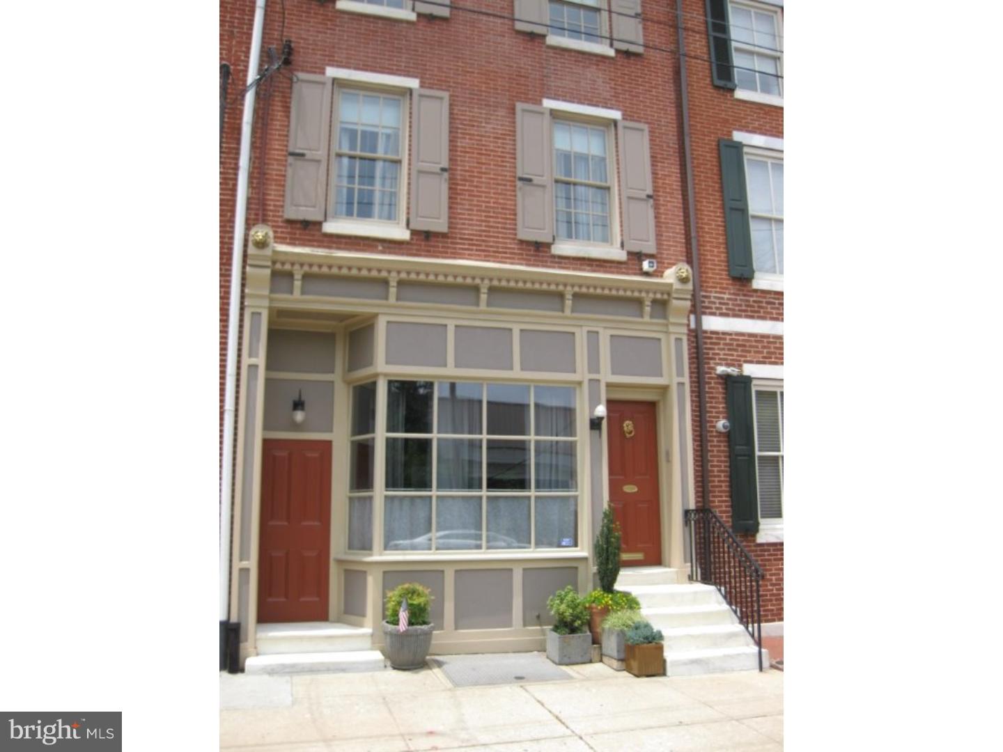 QUEEN VILLAGE - Residential