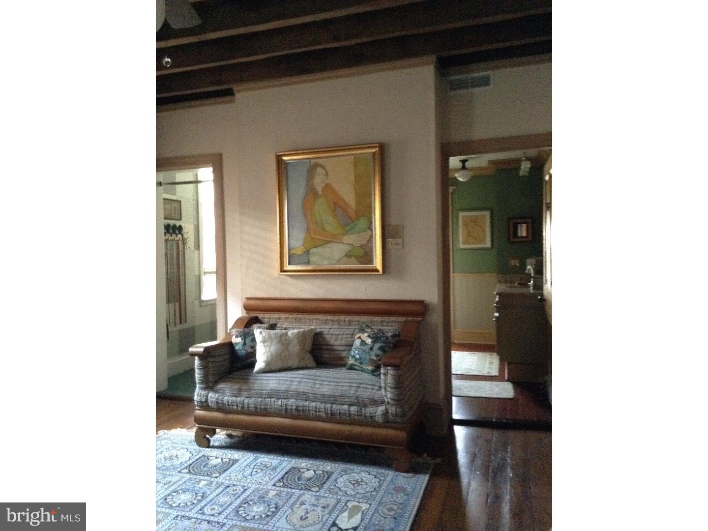 QUEEN VILLAGE - Residential