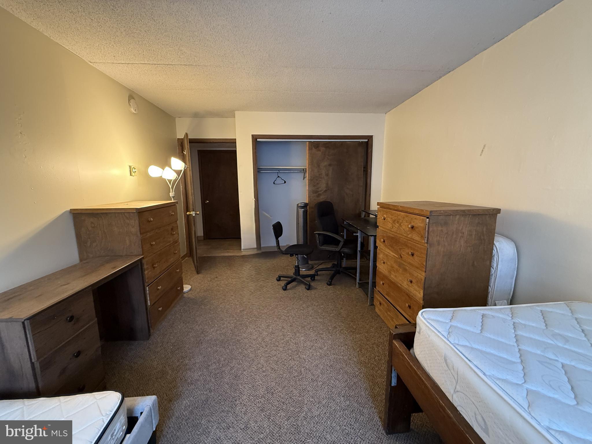 222 W BEAVER AVENUE 106