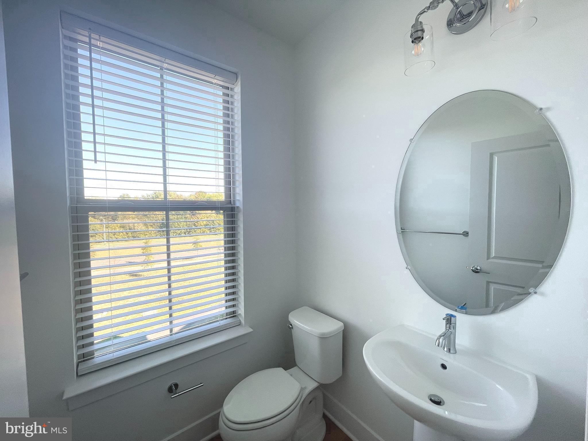 THE GROVE - Residential Lease