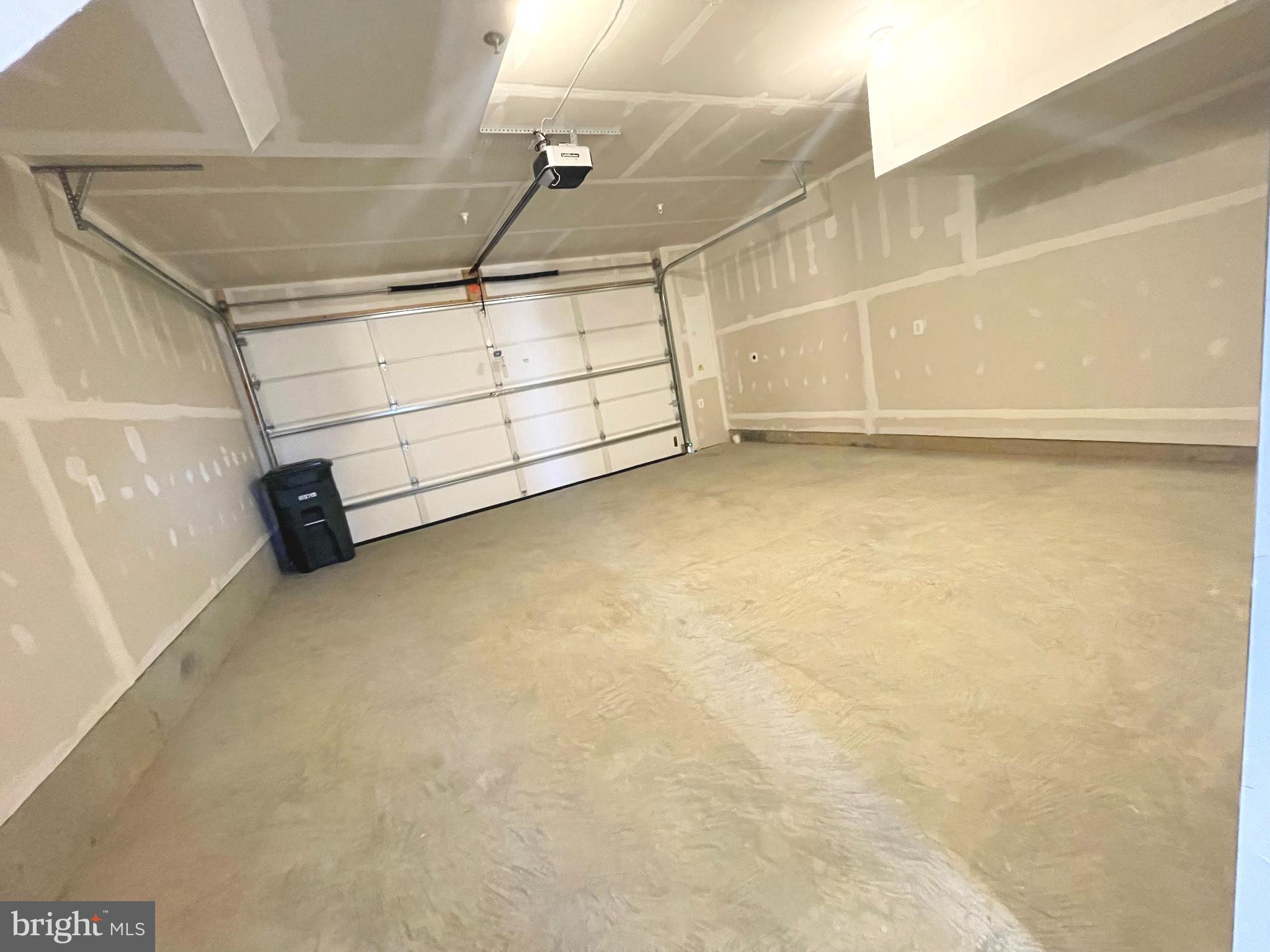 THE GROVE - Residential Lease