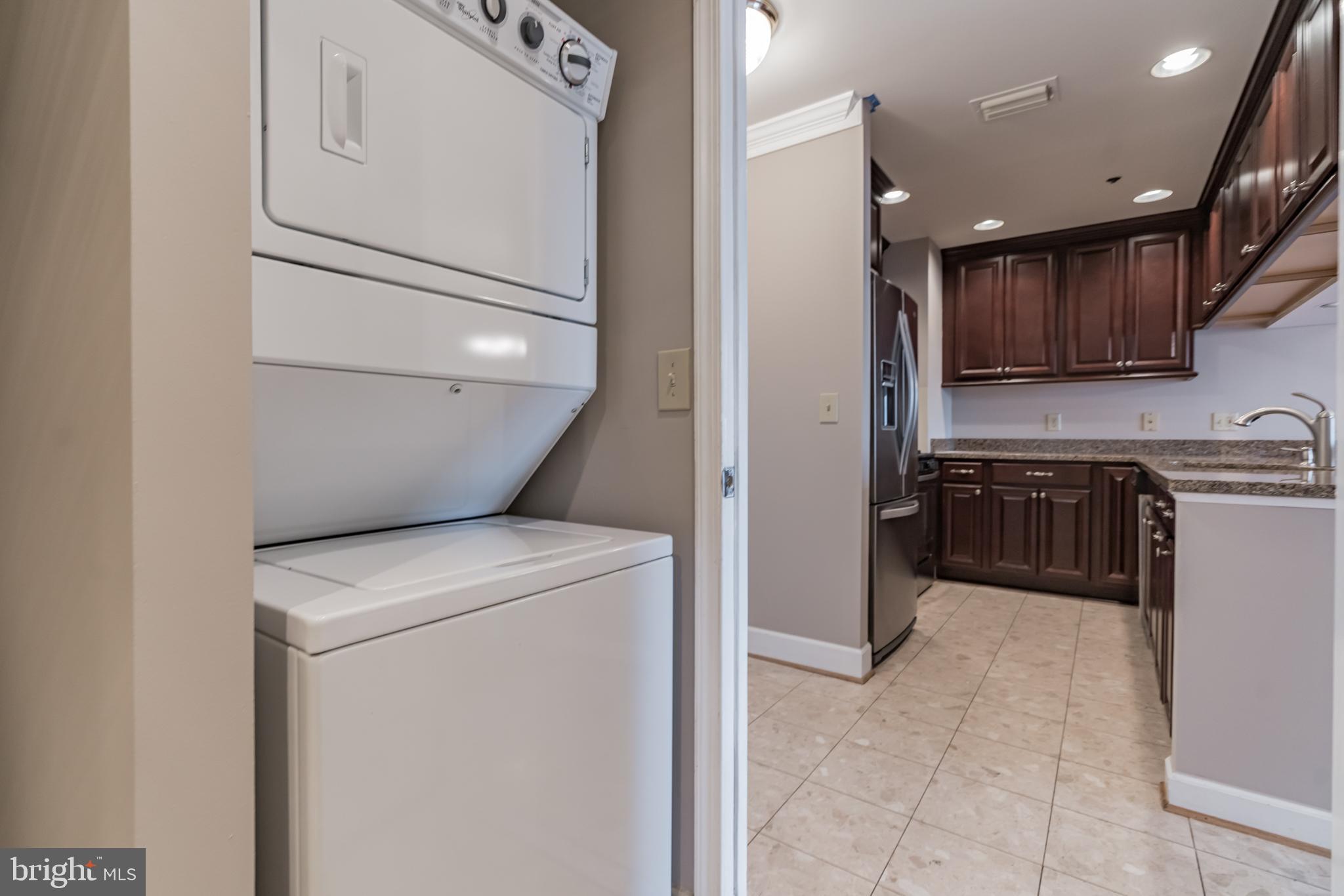 BALLSTON PARK - Residential Lease