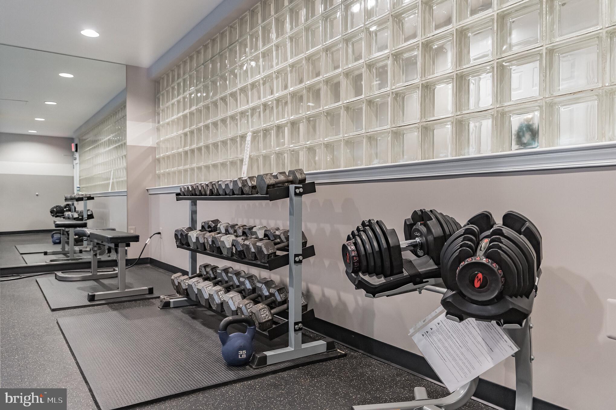 BALLSTON PARK - Residential Lease