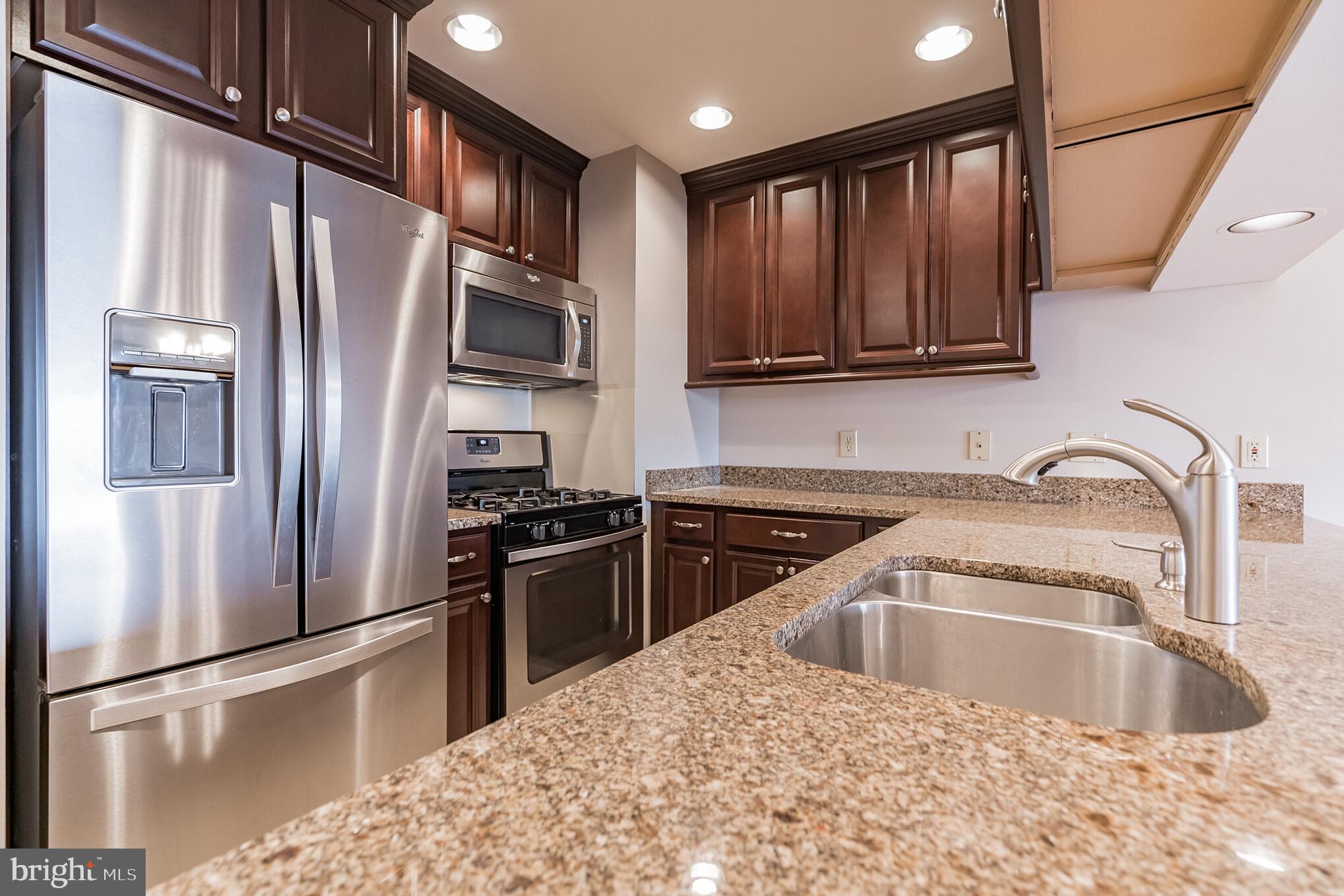 BALLSTON PARK - Residential Lease