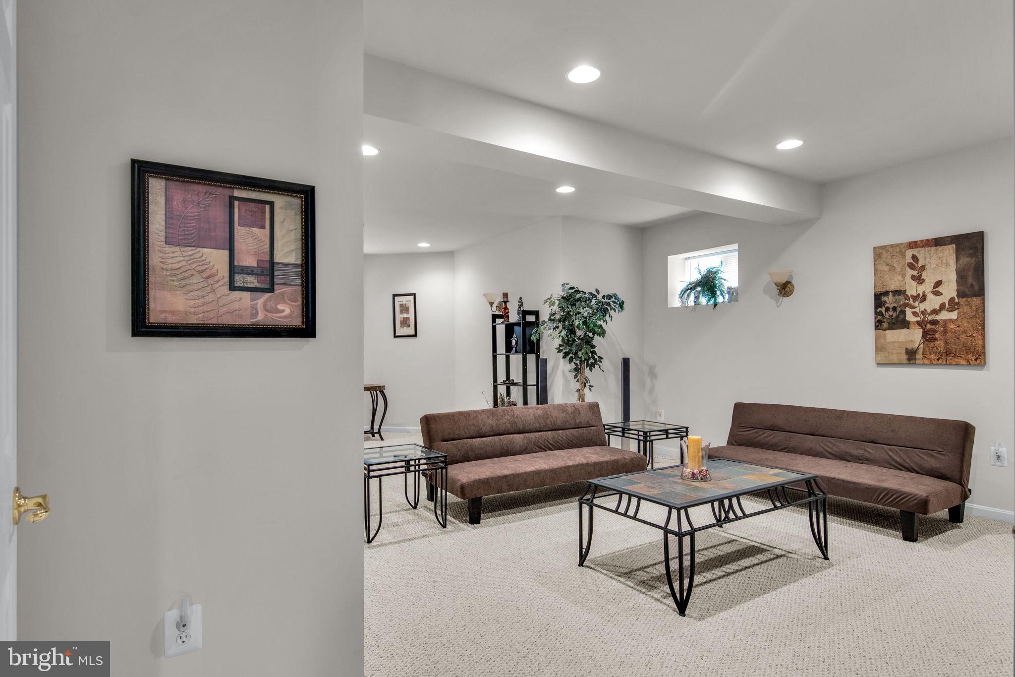 PORT POTOMAC - Residential