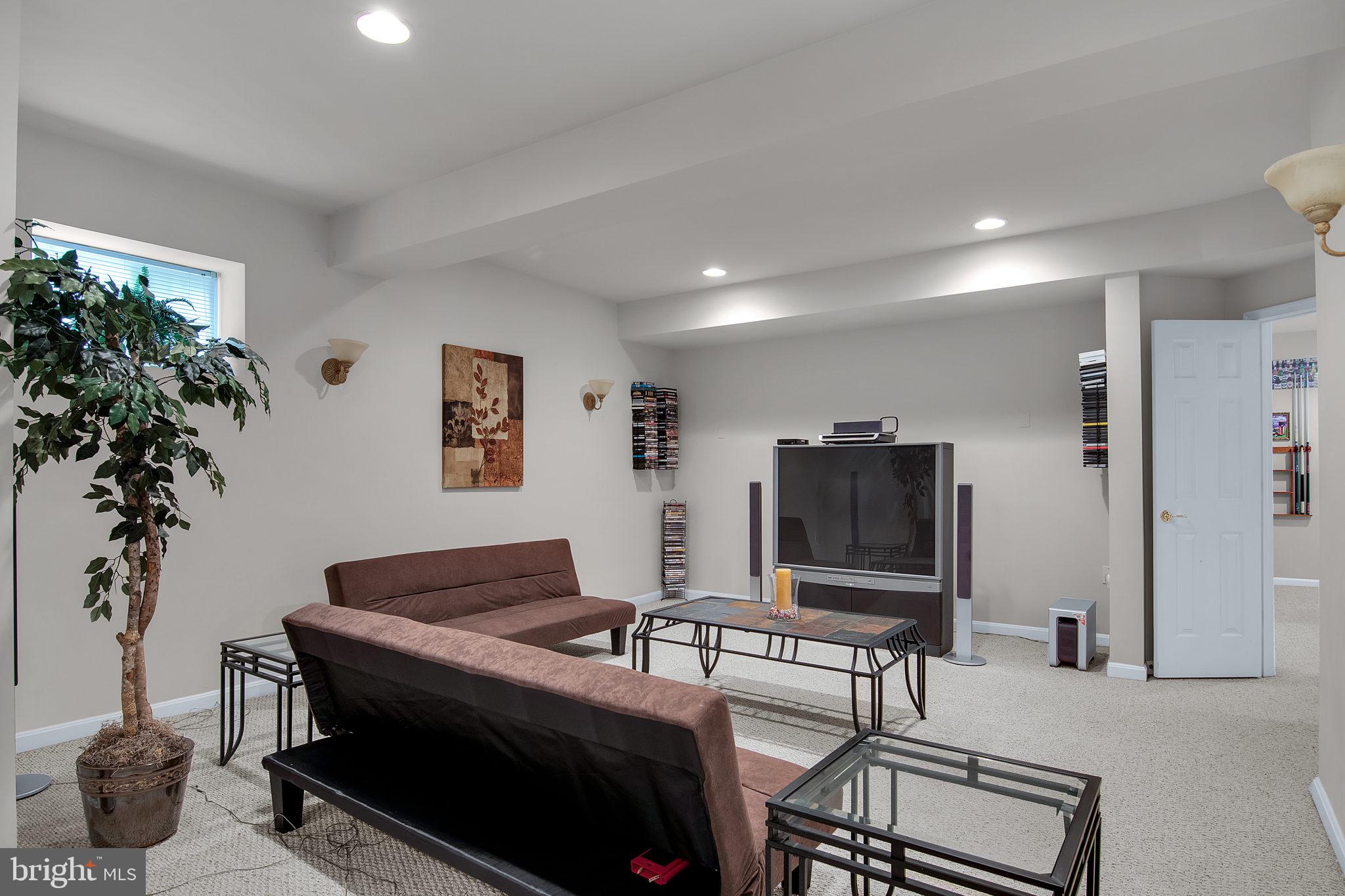 PORT POTOMAC - Residential