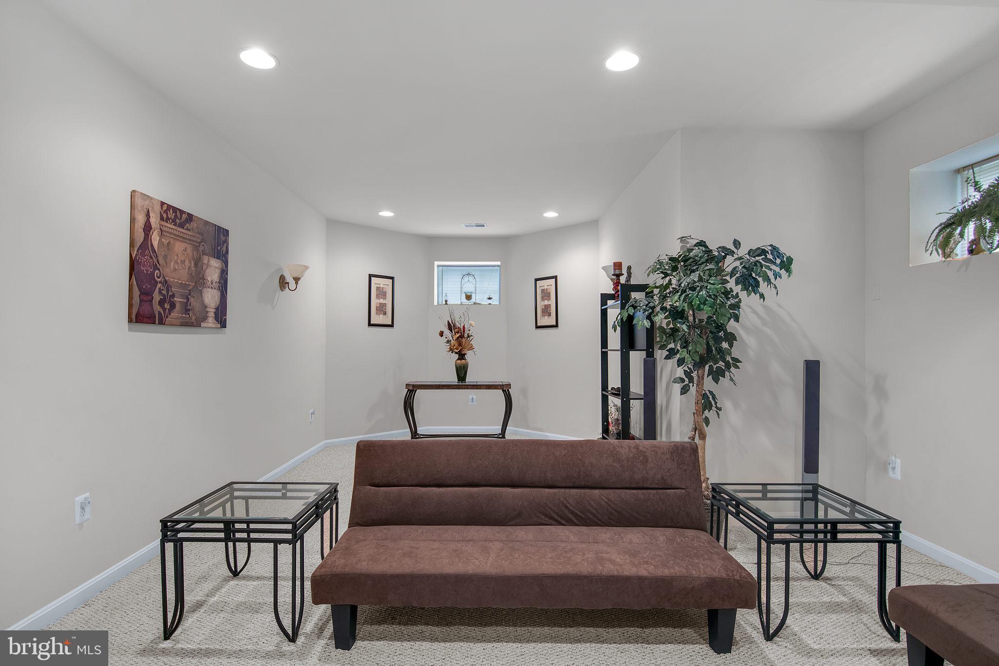 PORT POTOMAC - Residential