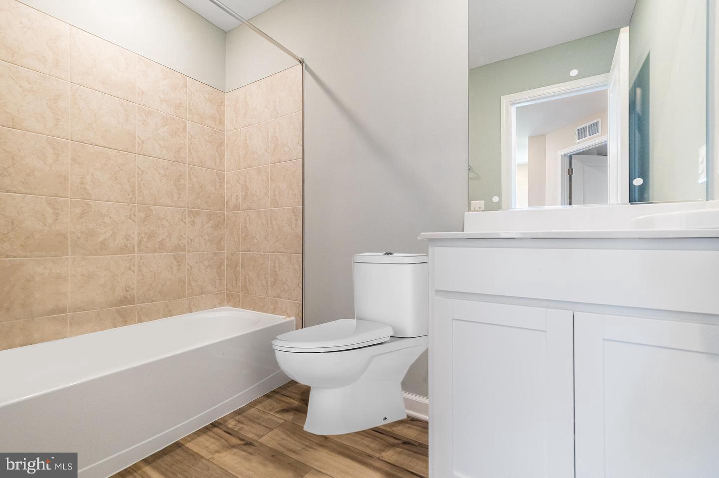 WILLOW GLEN - Residential Lease