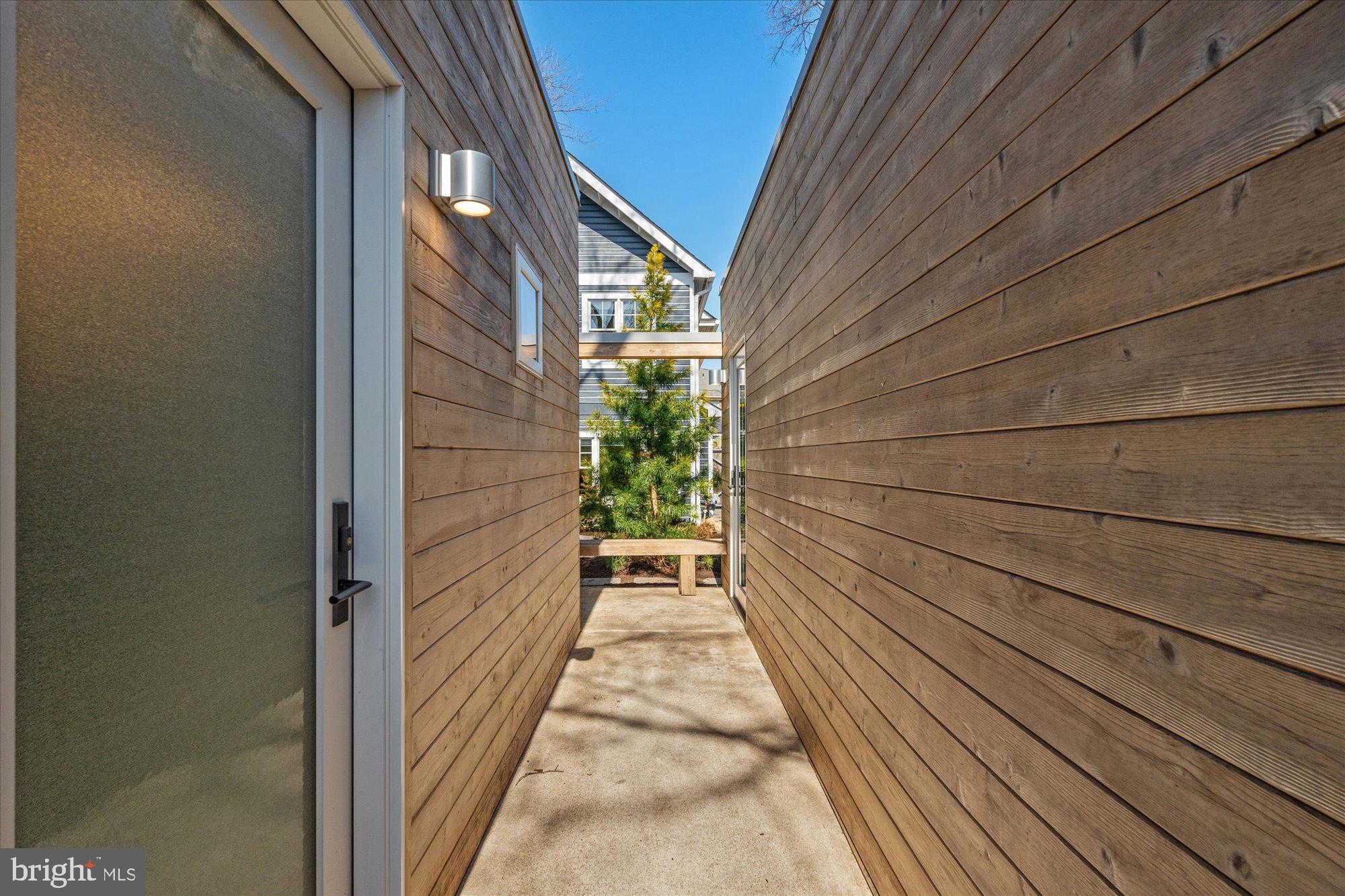 DEL RAY - Residential