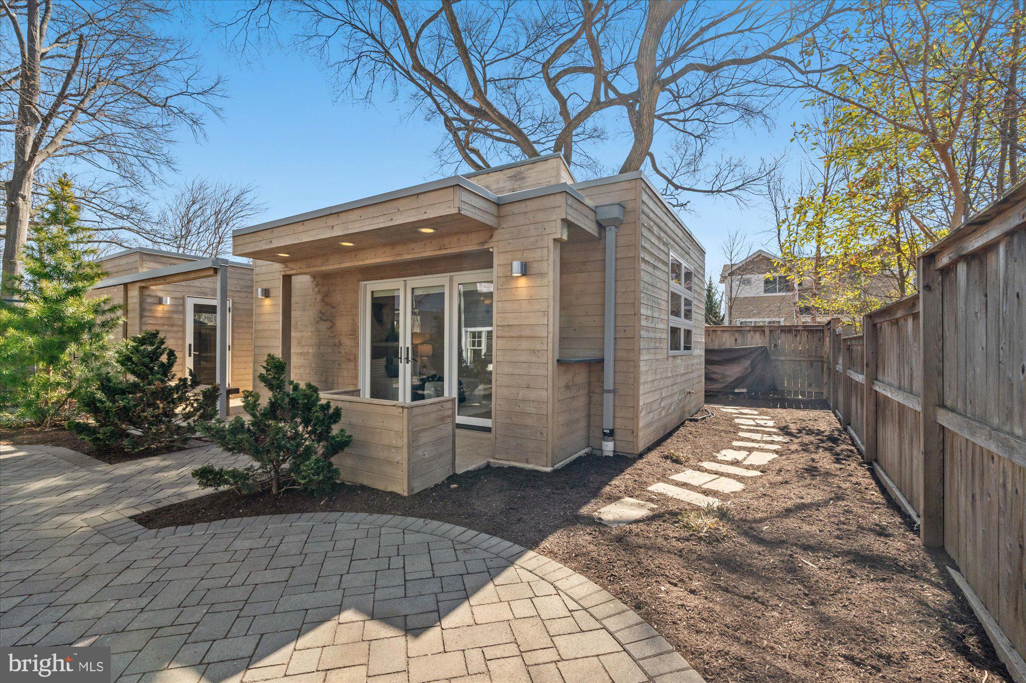 DEL RAY - Residential