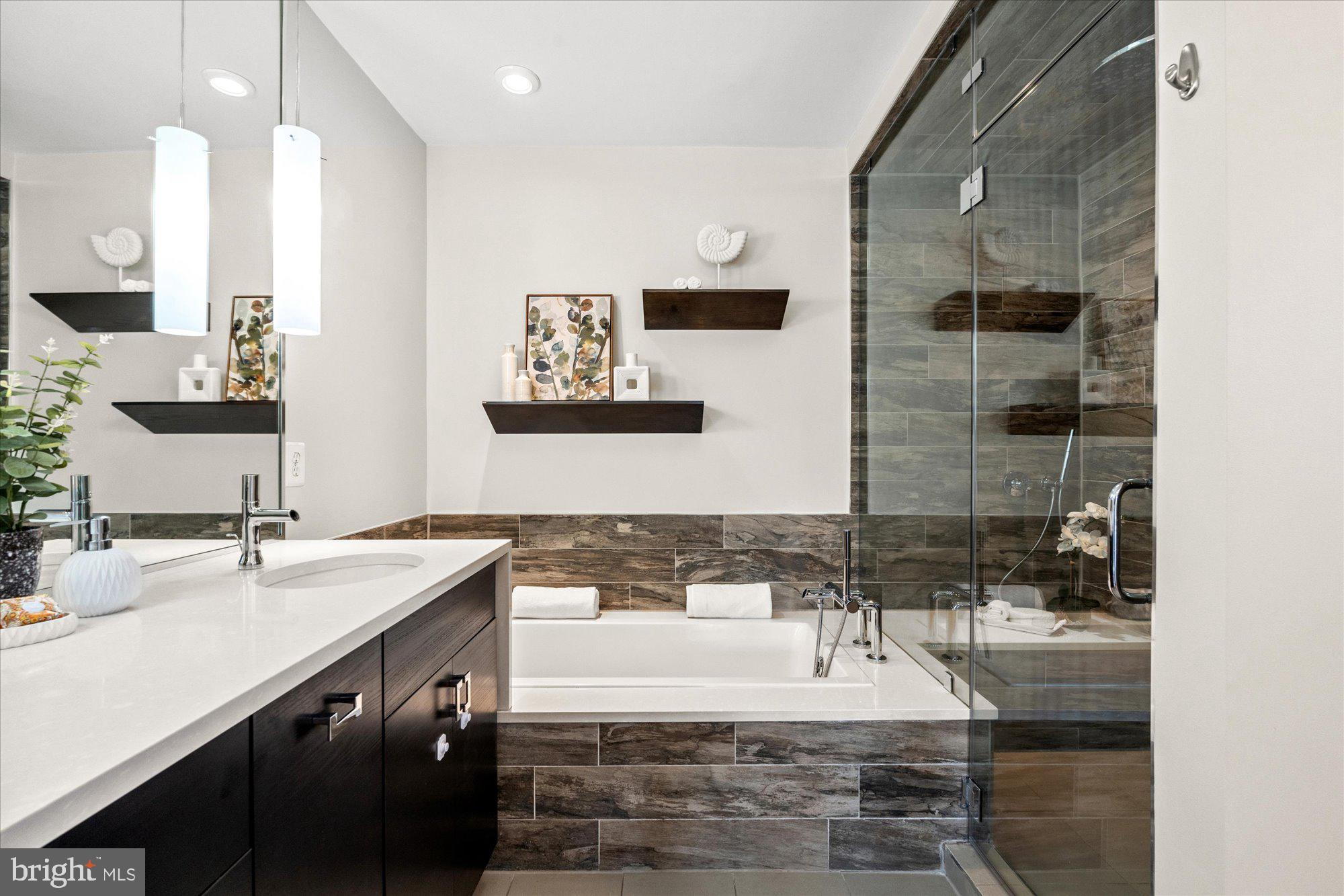 DEL RAY - Residential