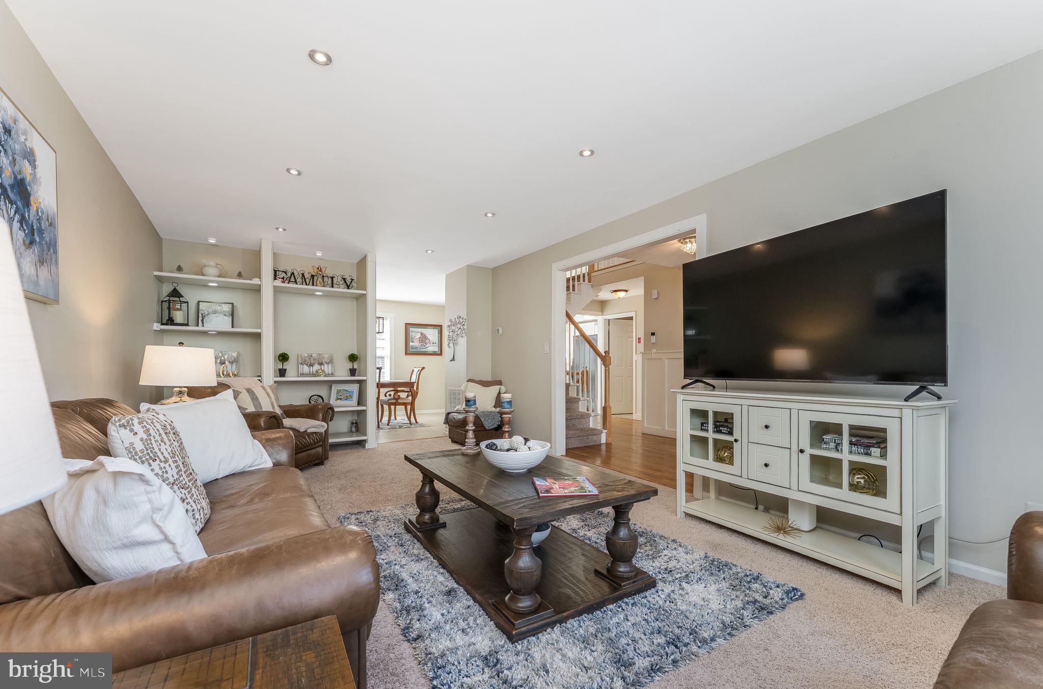 4 JUMPING BROOK PLACE