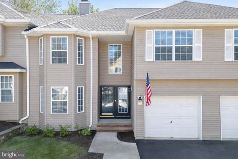 Photo of 4 Jumping Brook Place, ANNANDALE, NJ 08801 (MLS # NJHT2004706)