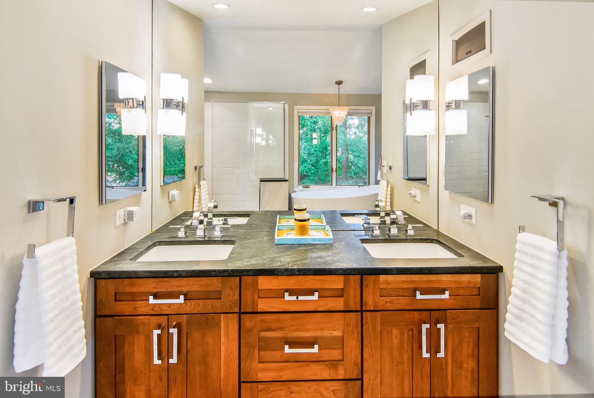 ARUNDEL ON THE BAY - Residential