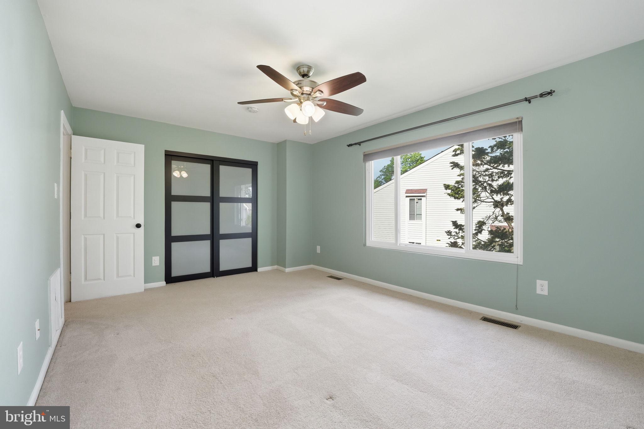 REFLECTION LAKE - Residential