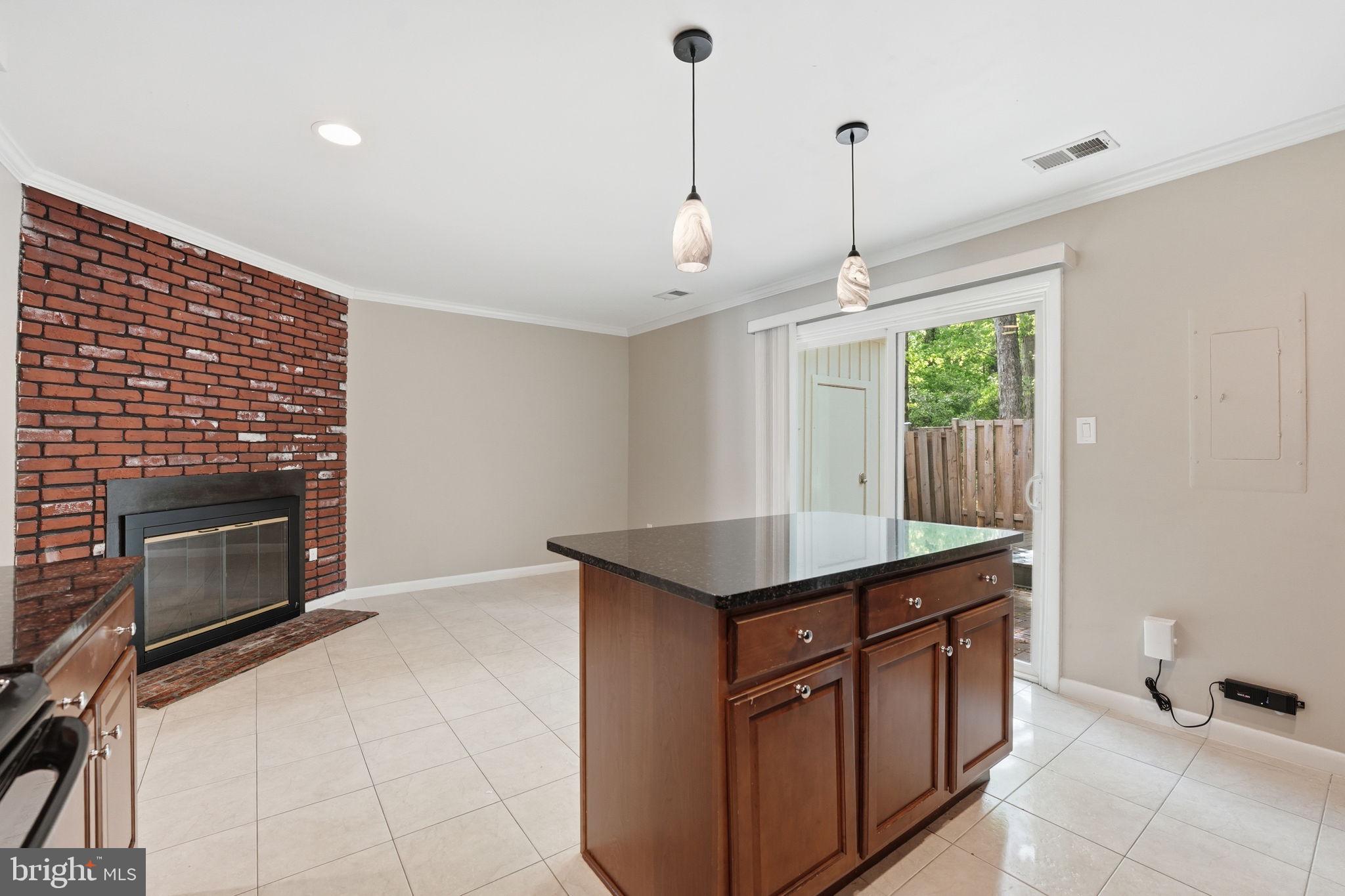 REFLECTION LAKE - Residential