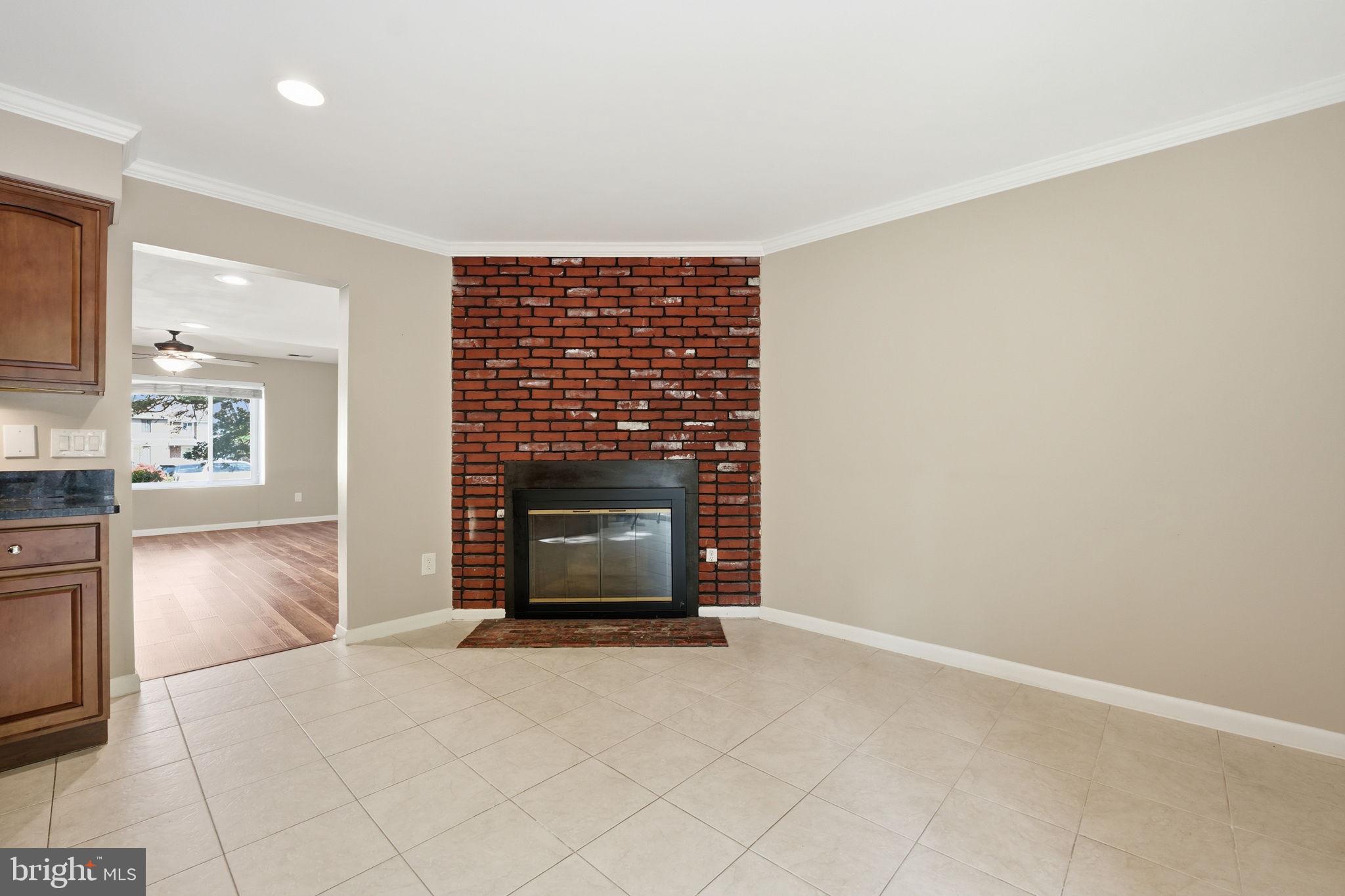 REFLECTION LAKE - Residential