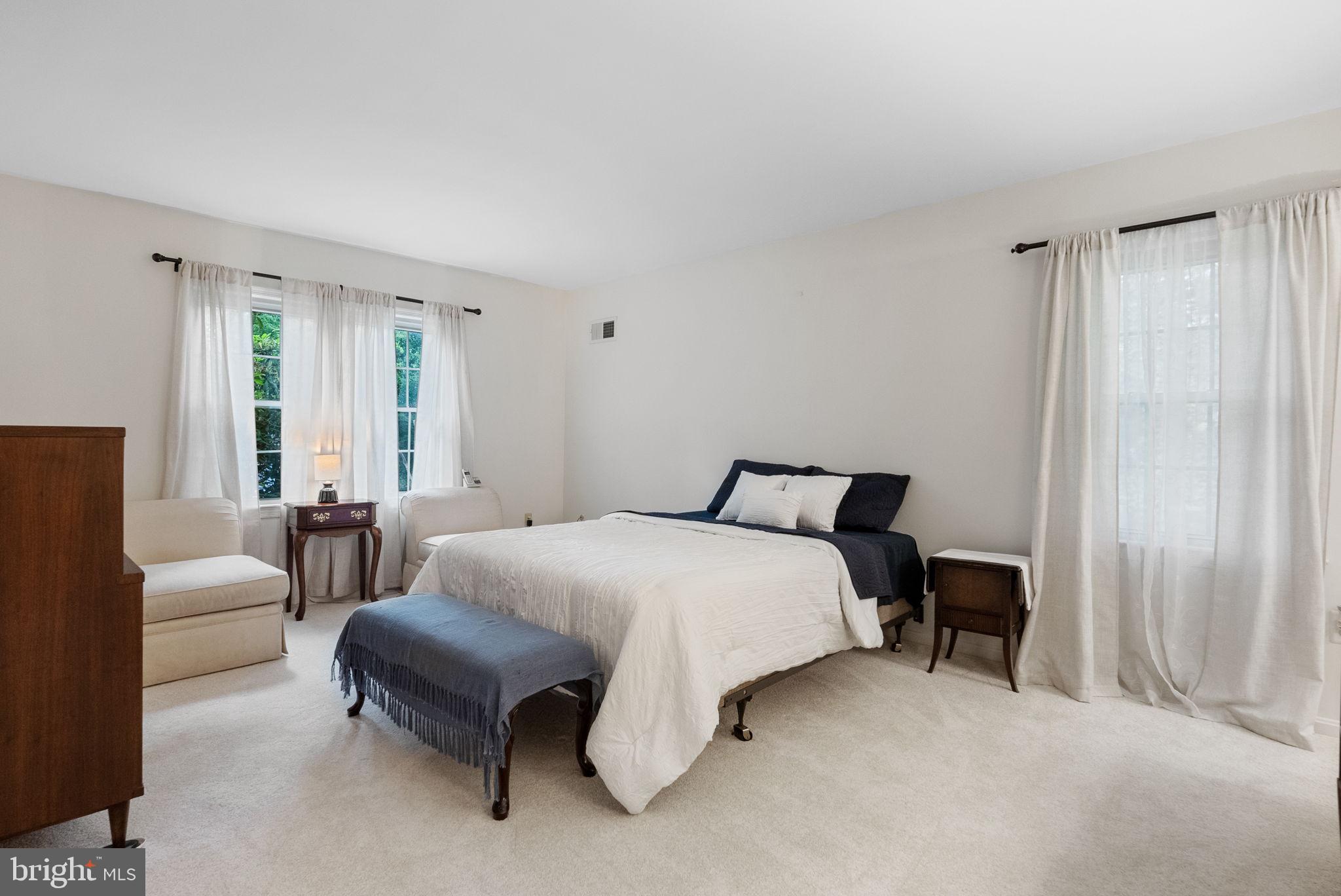 TANTALLON ON THE POTOMAC - Residential