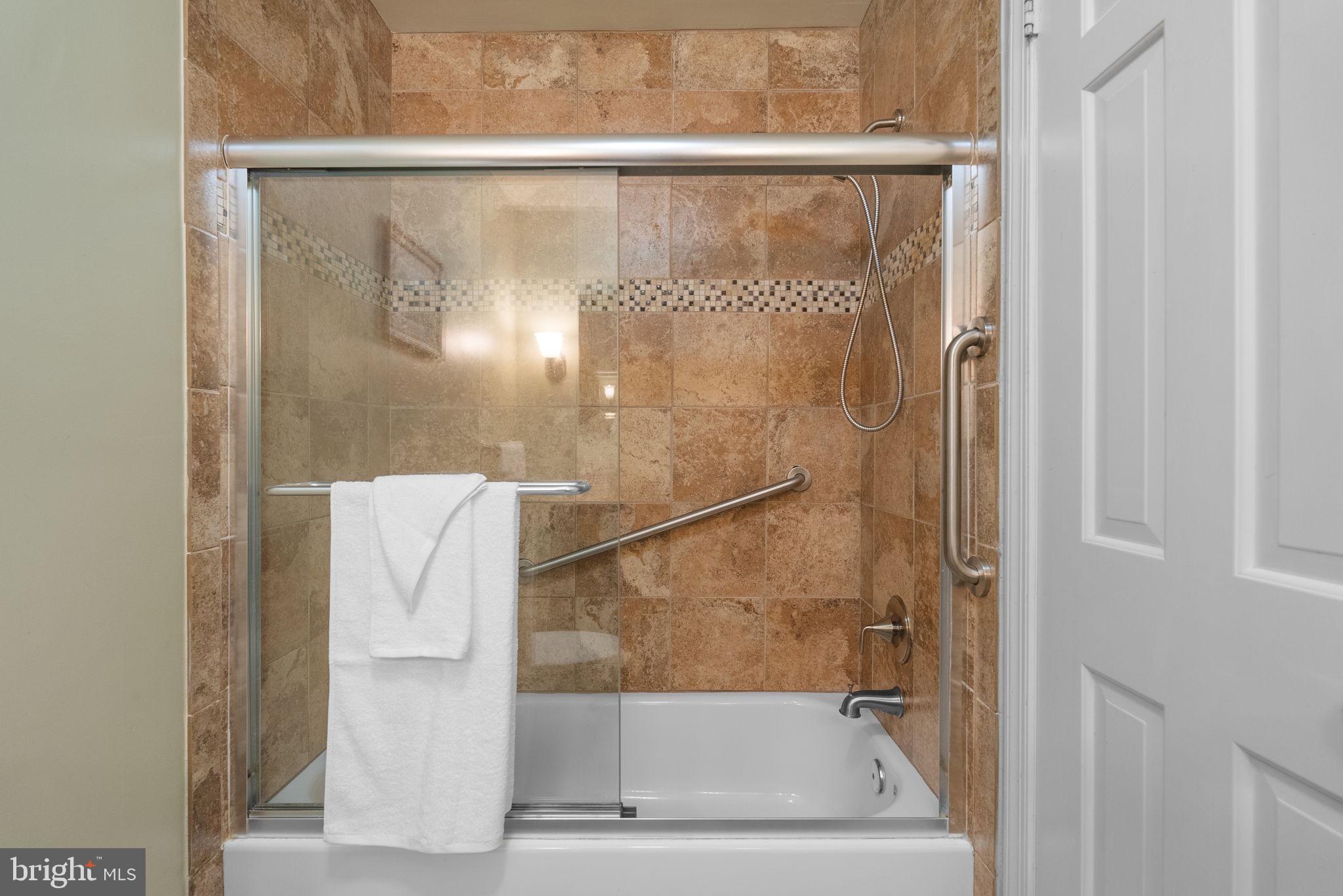 TANTALLON ON THE POTOMAC - Residential