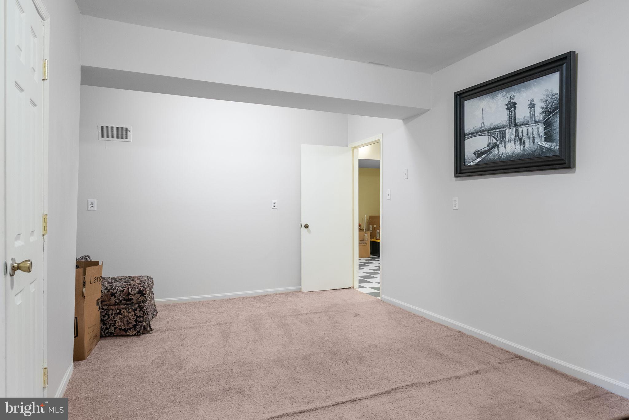 TANTALLON ON THE POTOMAC - Residential